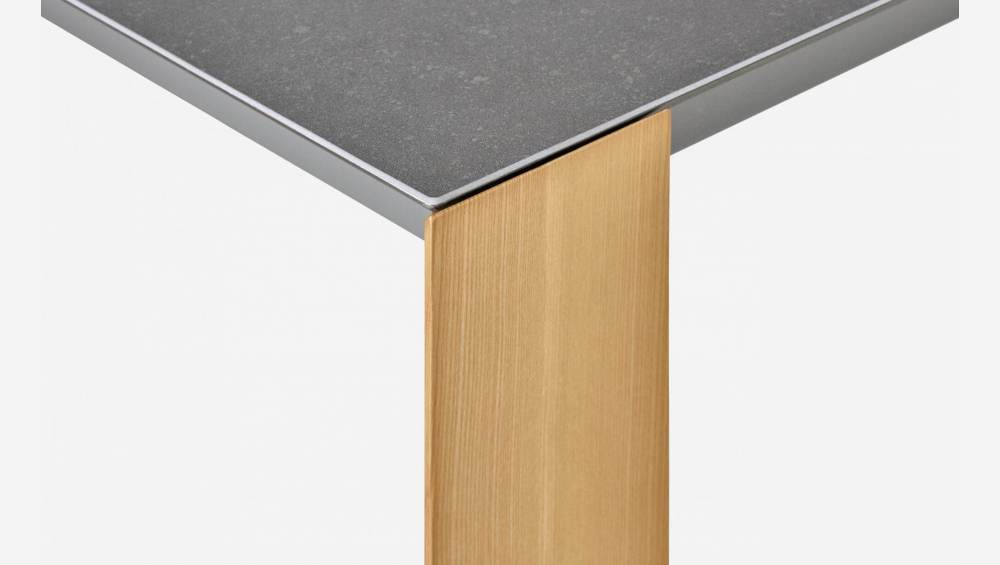 Table rectangulaire avec plateau en céramique