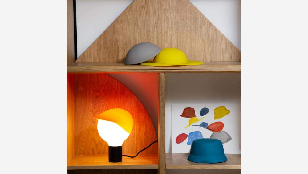 Lampe de bureau avec chapeaux en silicone