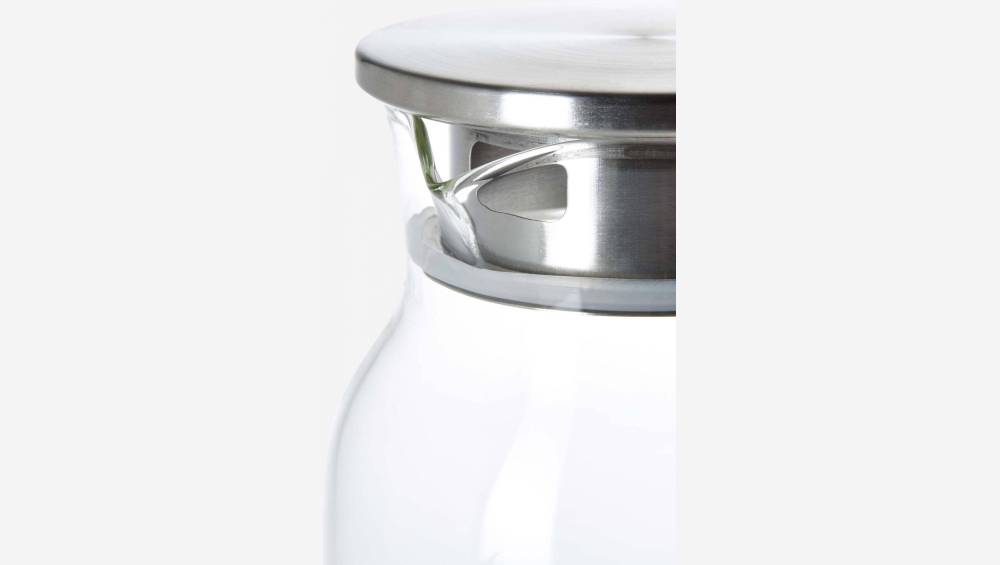 Carafe en verre avec couvercle