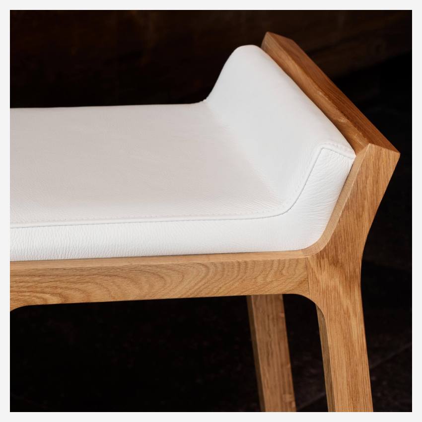 Tabouret de bar mi-haut en cuir – Blanc – Pieds chêne