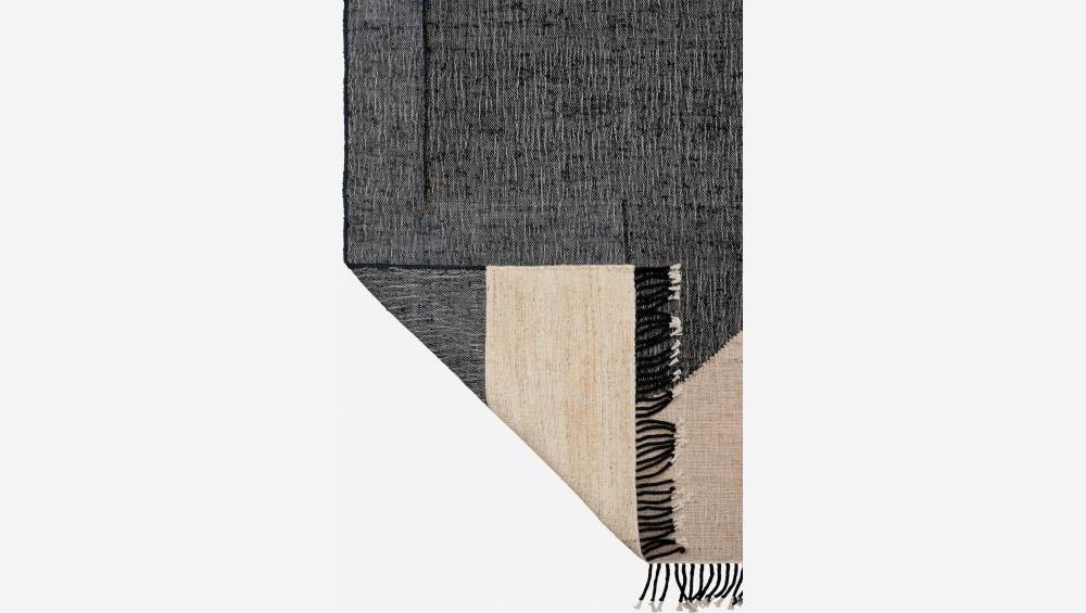 Tapis en jute tissé main - 170 x 240 cm - Motif noir et blanc - Design by Floriane Jacques