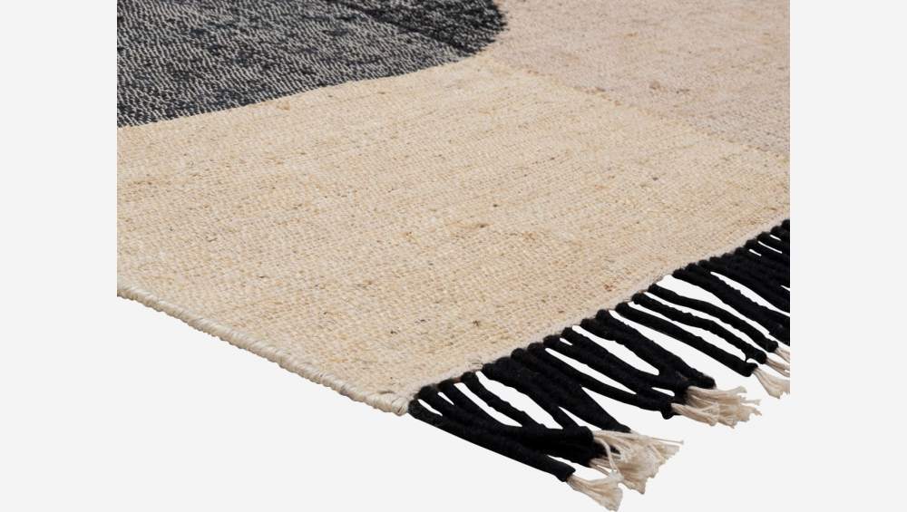 Tapis en jute tissé main - 170 x 240 cm - Motif noir et blanc - Design by Floriane Jacques