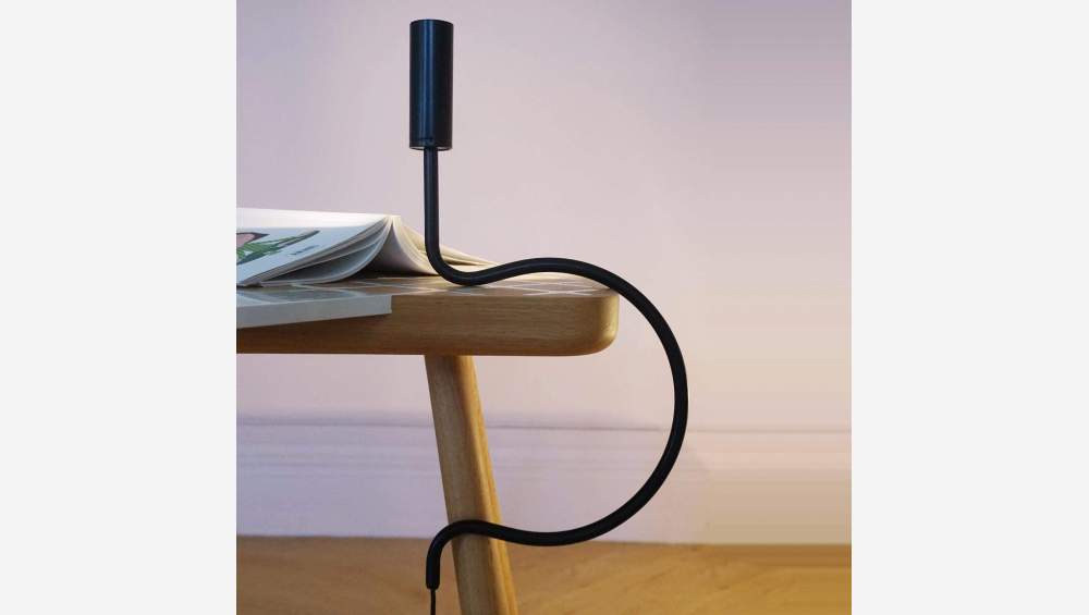 Lampe en acier - Design by Nathalie Dewez pour Designerbox