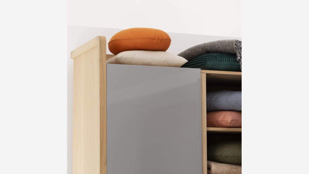 Armoire en chêne et bois laqué - Naturel et gris - Design by Chloé Le Cam