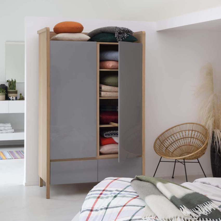 Armoire en chêne et bois laqué - Naturel et gris - Design by Chloé Le Cam