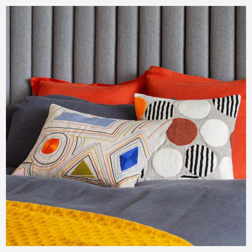 Cuscino in lino ricamato a mano - 40 x 60 cm - Multicolore - Design by Floriane Jacques