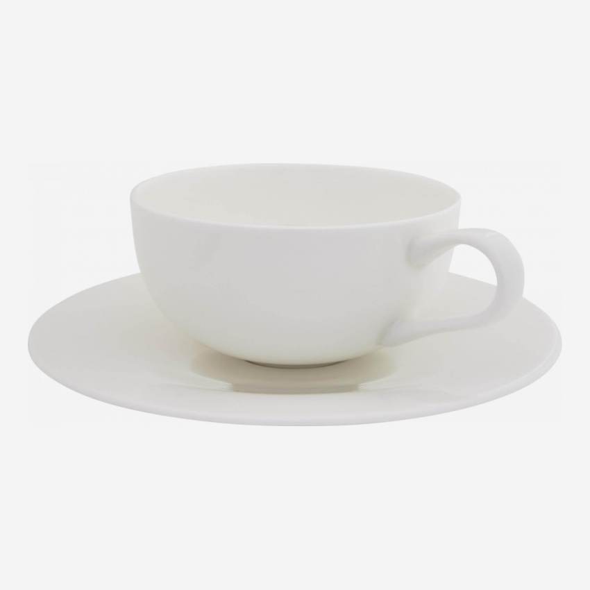 Chávena de chá em porcelana com pires – Branco