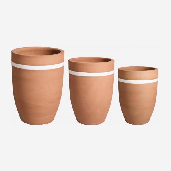 Conjunto de 3 vasos decorativos em faiança com linhas brancas
