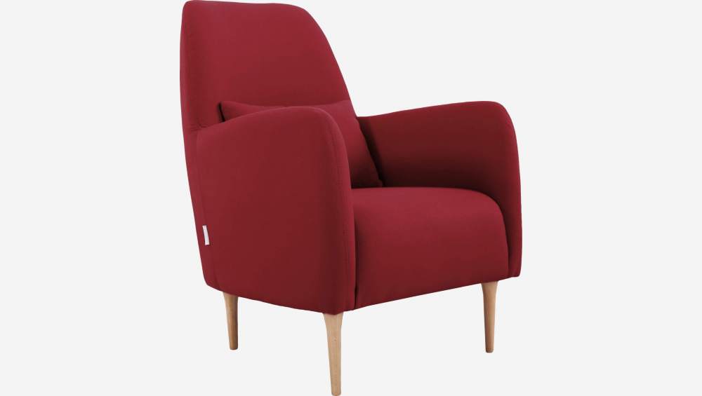 Sessel aus Stoff, rot, helle Füße