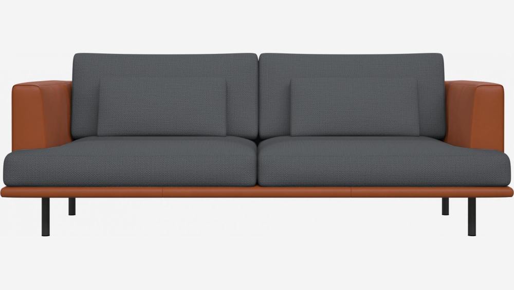 3-Sitzer Sofa aus Fasoli-Stoff mit Basis und Armlehnen aus braunem Leder - Anthrazitgrau