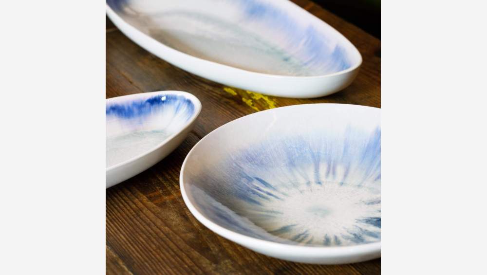 Ovalen serveerbord van aardewerk - 42 cm - Wit en blauw 
