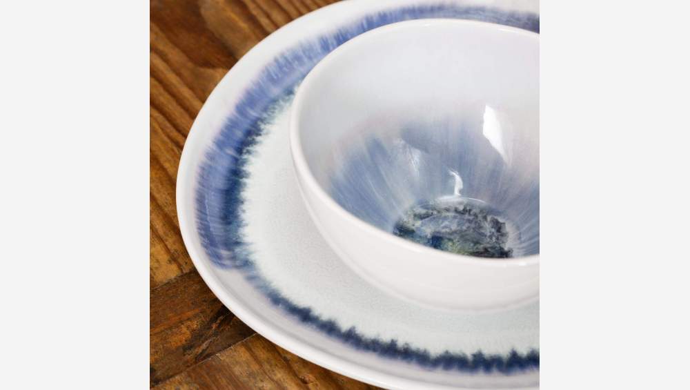 Assiette plate en grès - 28 cm - Blanc et bleu 