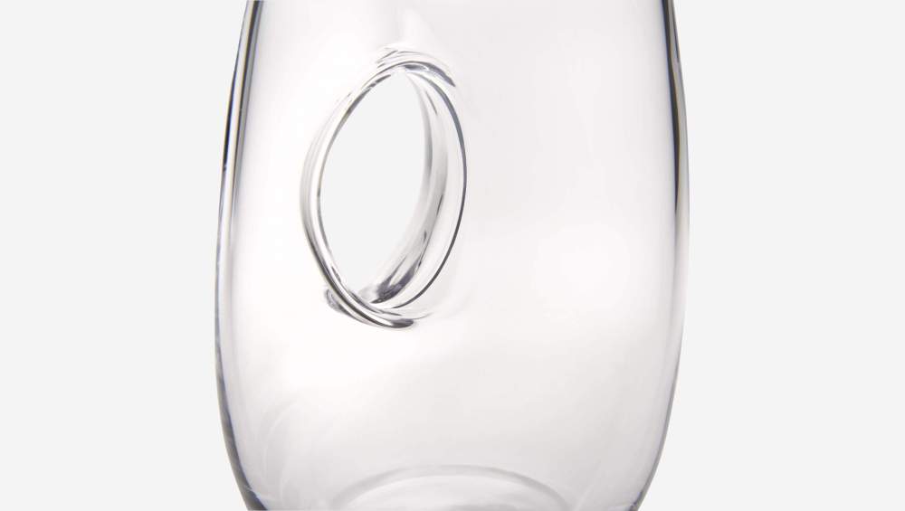 Carafe en verre avec anse