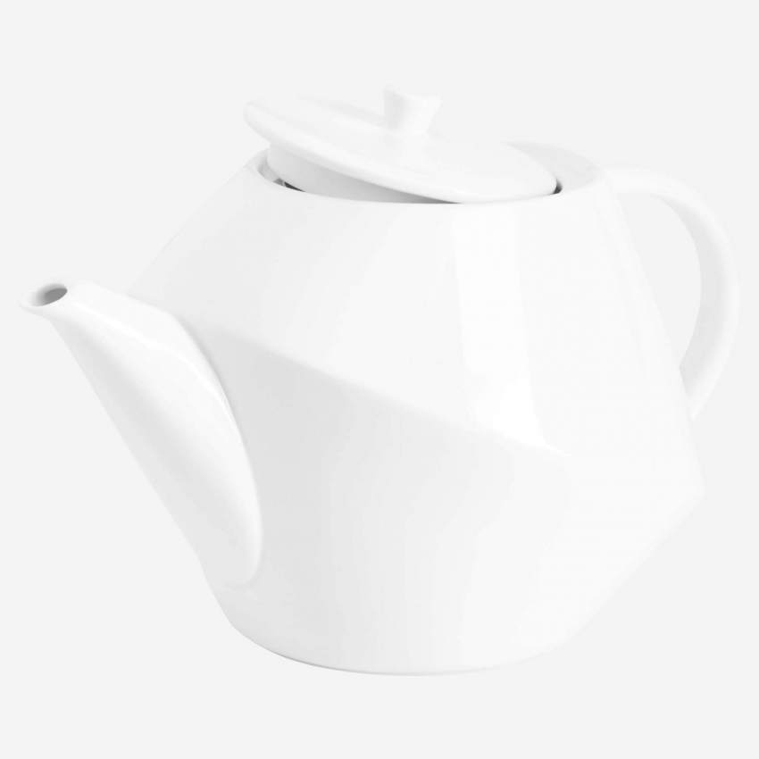 Teekanne aus weißem Porzellan