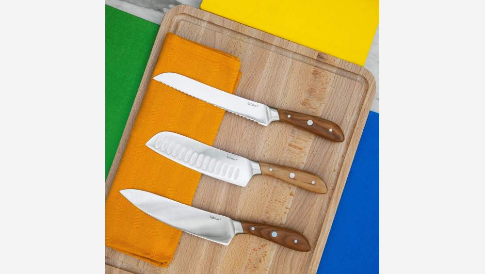 Cuchillo de chef con mango de madera