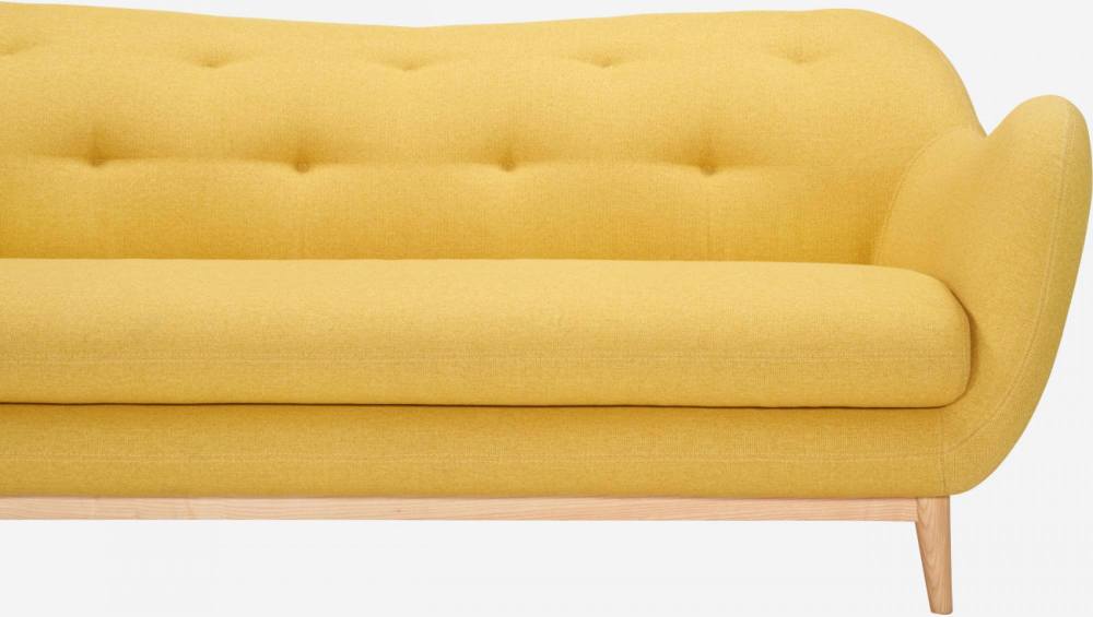 Sofá de tecido amarelo de 3 lugares - Design by Adrien Carvès