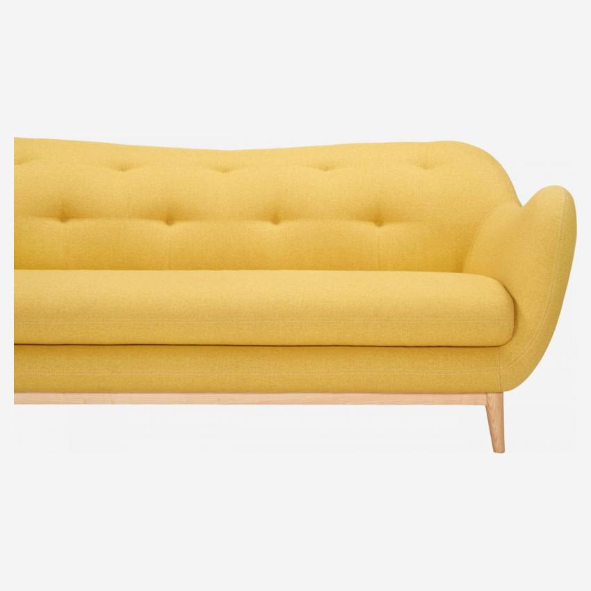 Sofá de tecido amarelo de 3 lugares - Design by Adrien Carvès
