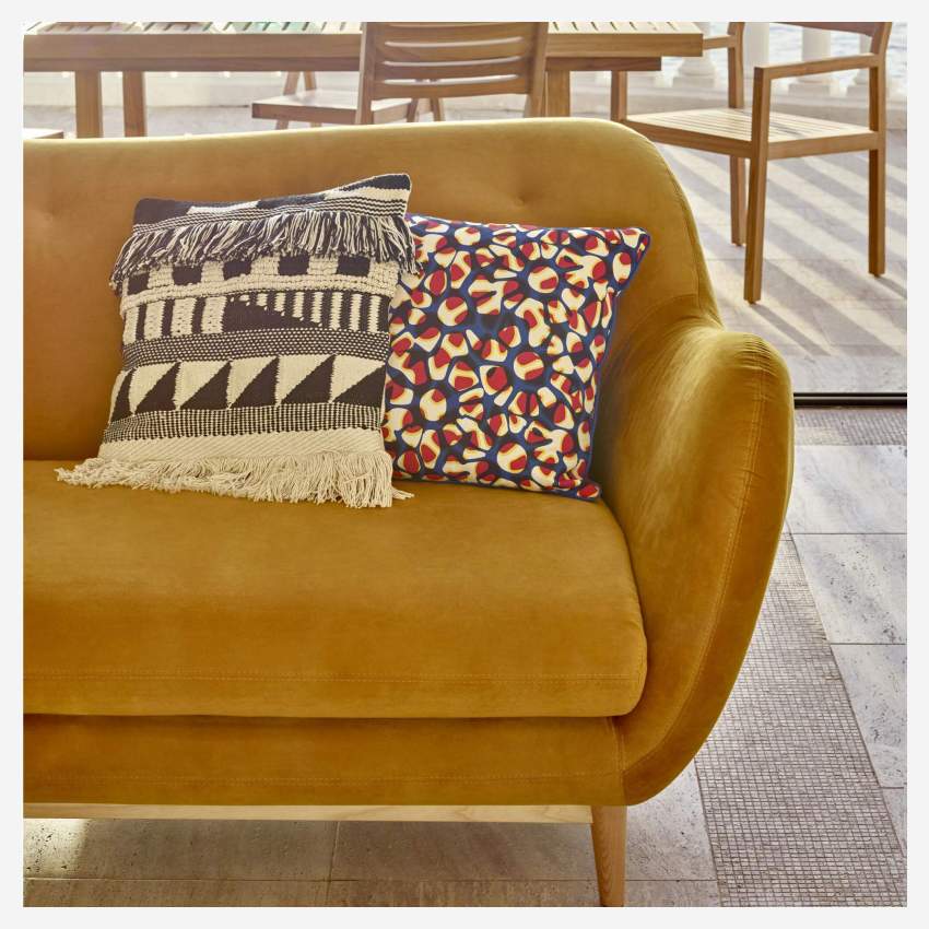 3-Sitzer-Sofa aus senfgelbem Samt - Design by Adrien Carvès