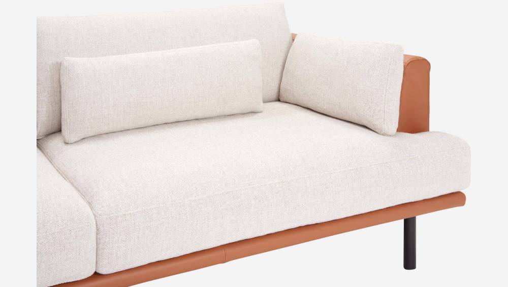 3-Sitzer Sofa aus Stoff Fasoli snow white mit Basis und Armlehnen aus braunem Leder