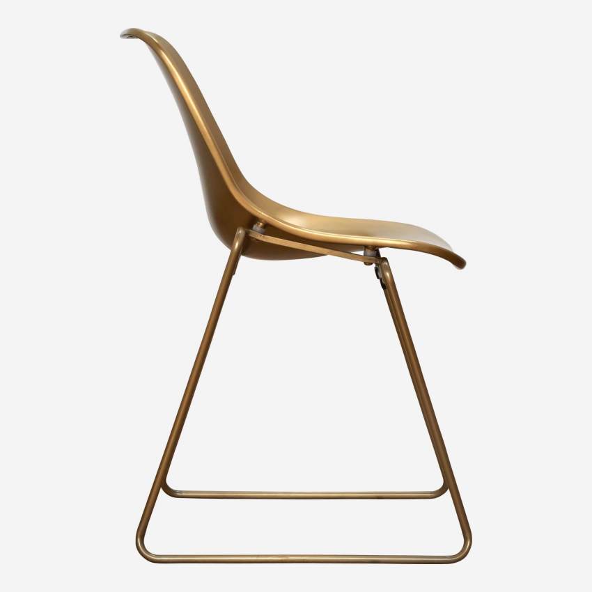 Stuhl aus Stahl, goldfarben