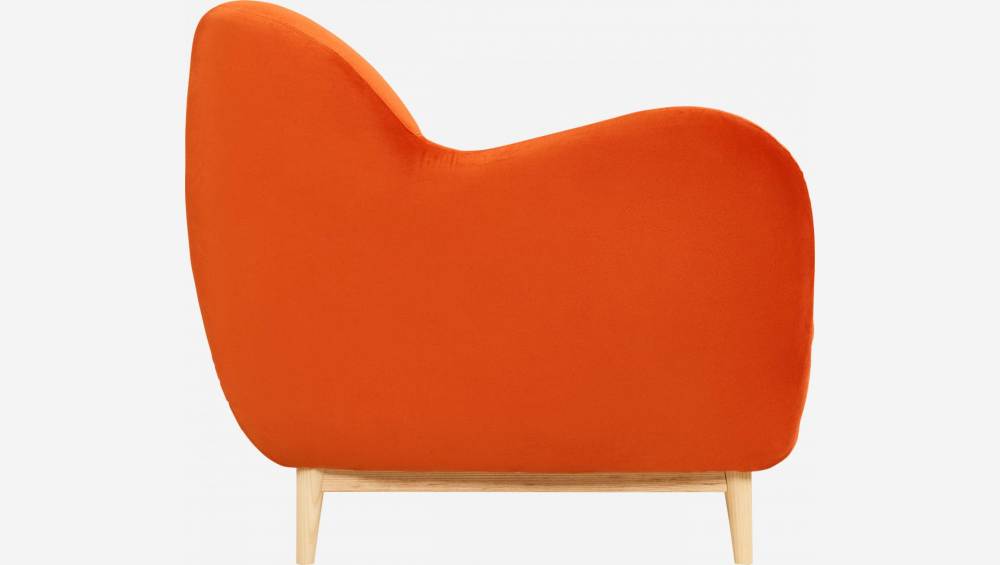 Sofá em veludo laranja de 2 lugares - Design by Adrien Carvès