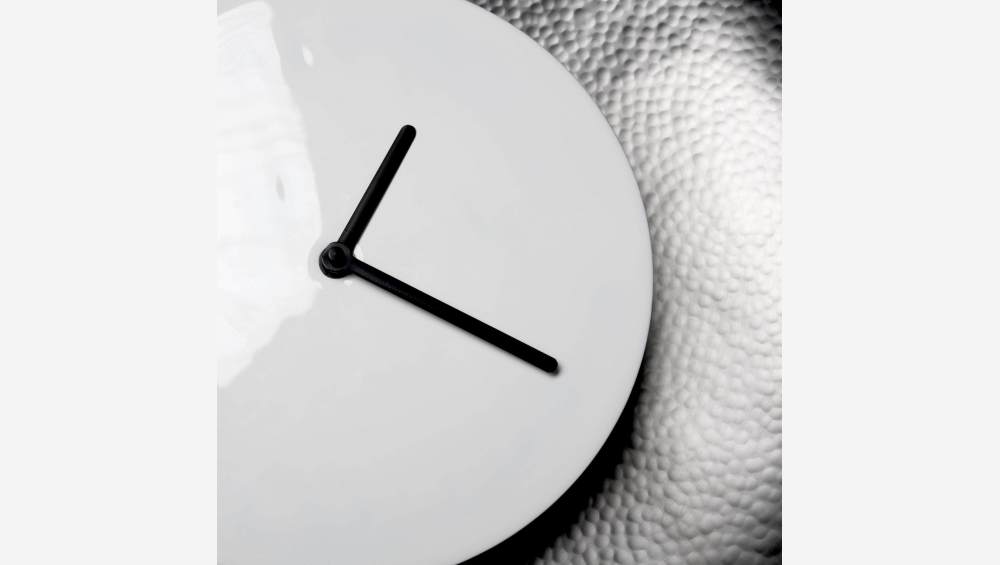 Reloj de acero martillado a mano - 38 cm - Gris - Design  by Habitat Design Studio
