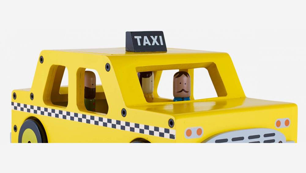 Taxi en bois