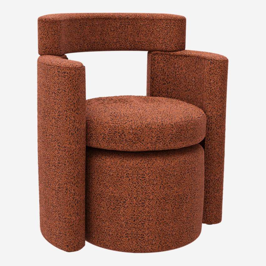 Sessel und Fußhocker aus Stoff - Rehbraun - Design by Anthony Guerrée