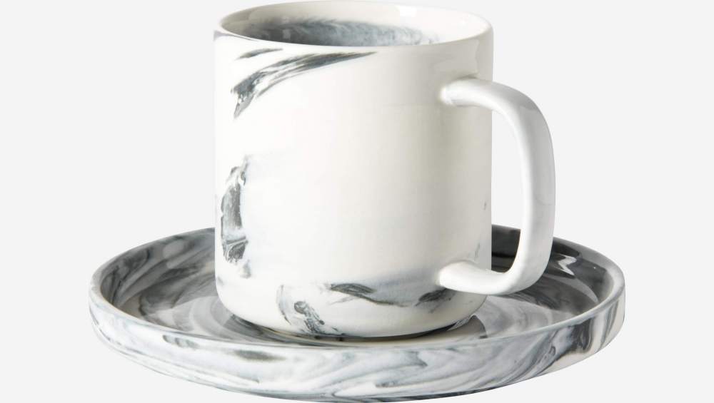 Kaffeetasse und Untertasse aus Porzellan, grau