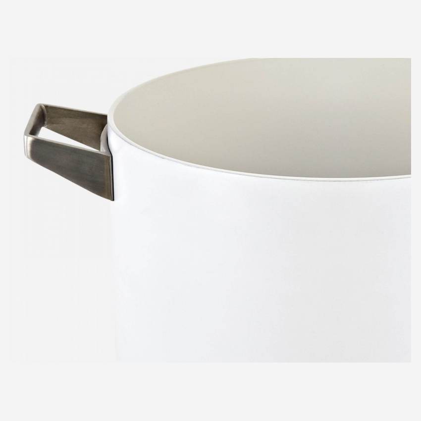 Pentola con coperchio 22 cm in alluminio bianco all'esterno e rivestimento interno in ceramica