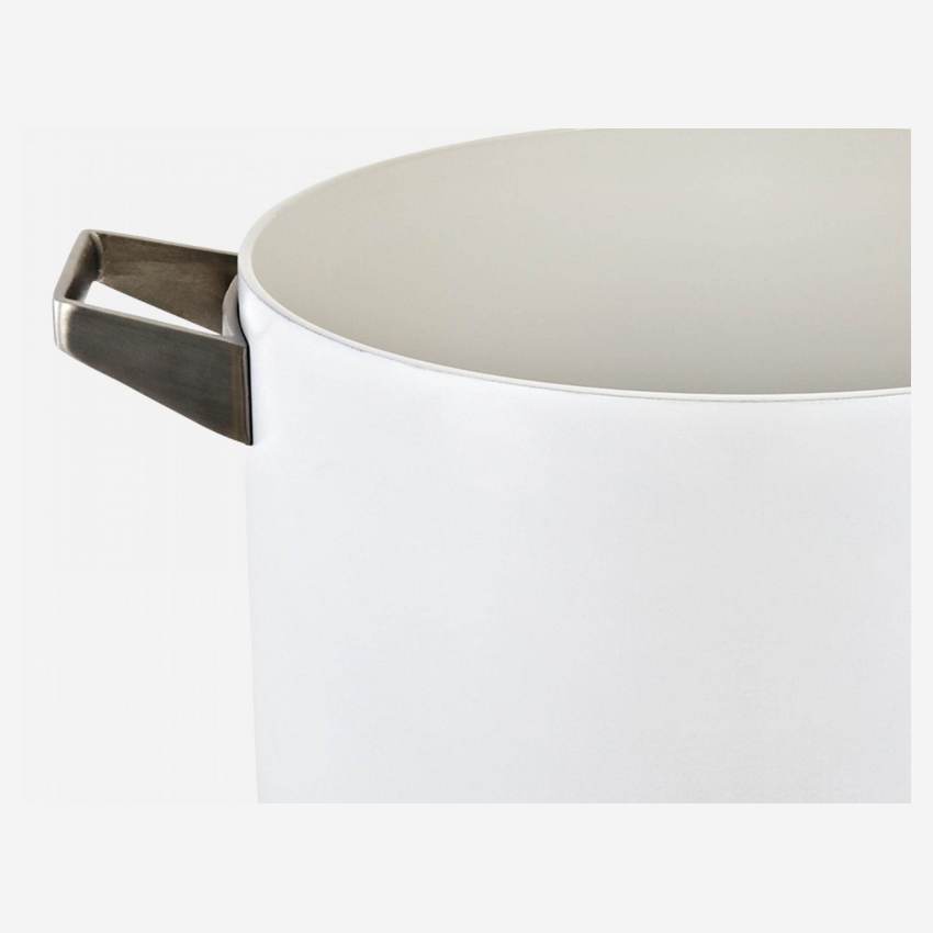 Olla con tapadera 26cm de aluminio exterior blanco y revestimiento interior de cerámica