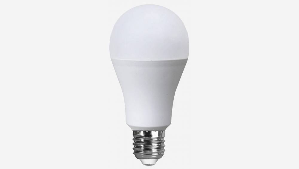 Lâmpada LED A60 E27 - 18W - 2700K