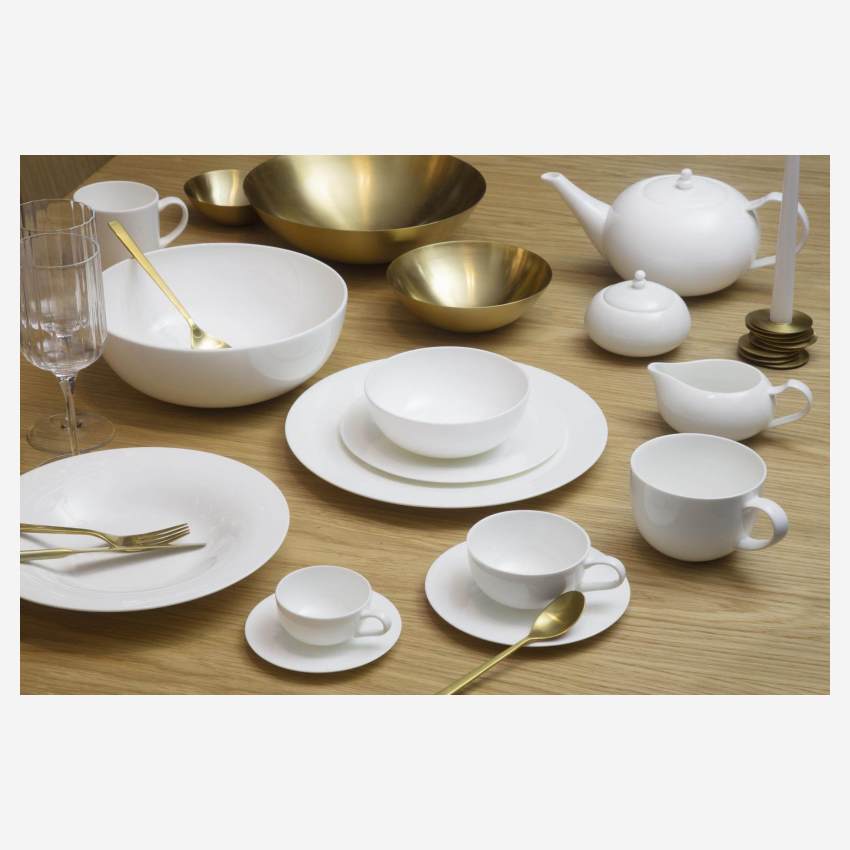 Taza y plato de té de porcelana – Blanco