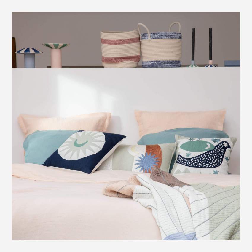Cuscino in lino ricamato - 45 x 45 cm - Motivo uccellino - Design di Floriane Jacques
