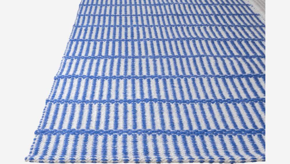 Tapete tecido à mão - 170 x 240 cm - Azul - Design by Floriane Jacques