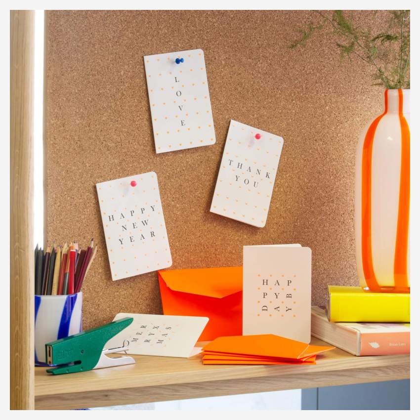 Kaart “Happy birthday” met oranje enveloppe - Design by Floriane Jacques